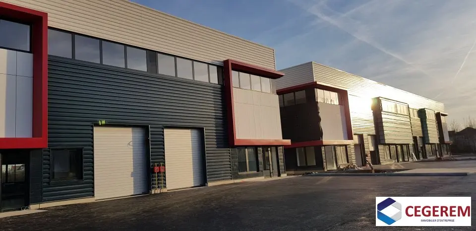 Entrepôt / Activité à louer - Chanteloup-En-Brie (77600) - 234 m² - 2 535 €/mois