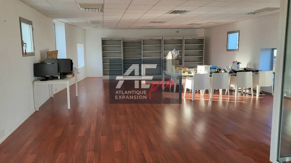 Bureau à louer - Saint-Nazaire (44600) - 241 m² - 3 066 €/mois