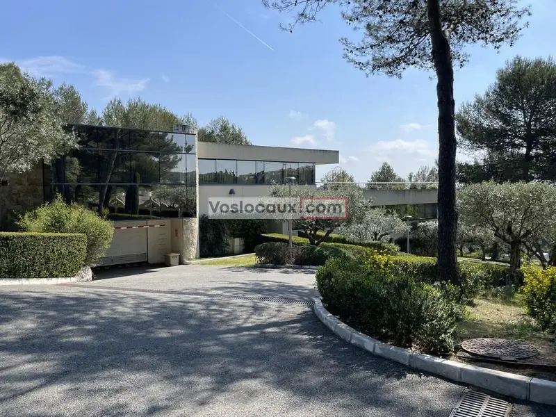 Bureau à louer - Valbonne (06560) - 445 m² - 7 055 €/mois
