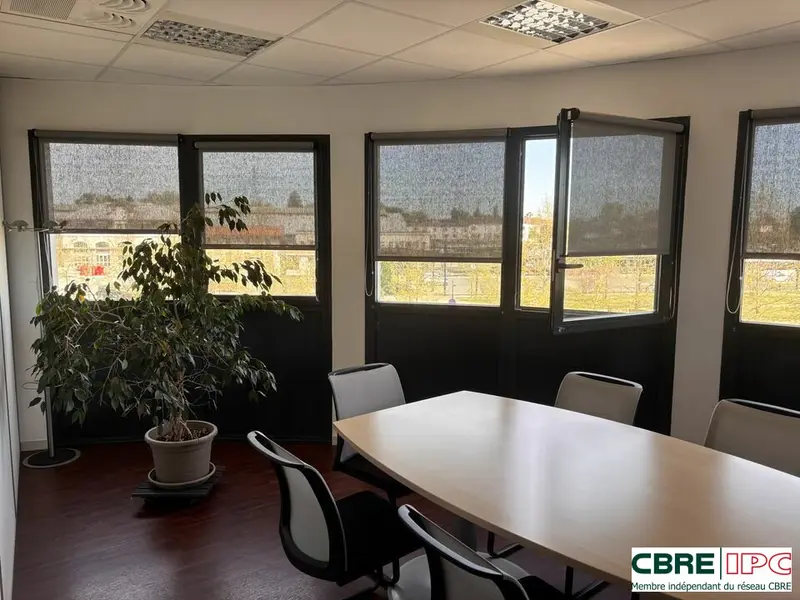 Bureau à louer - Dax (40100) - 131 m² - 1 400 €/mois