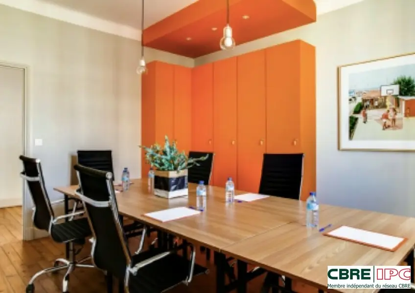 LOCATION - REF : 8235FD3