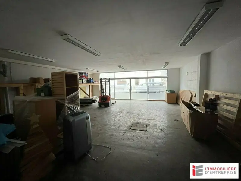 Local Commercial à louer - Lorient (56100) - 420 m² - 2 000 €/mois