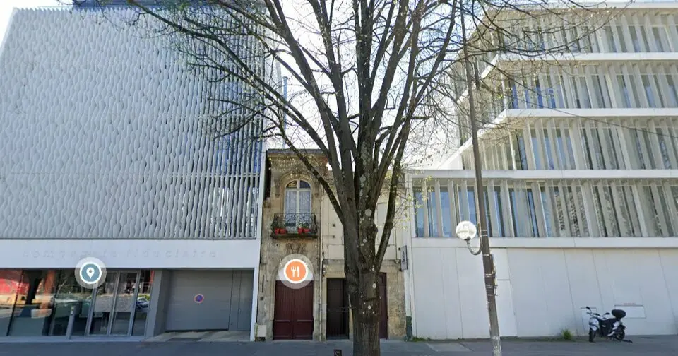 À VENDRE  RESTAURANT EMBLÉMATIQUE A BORDEAUX
