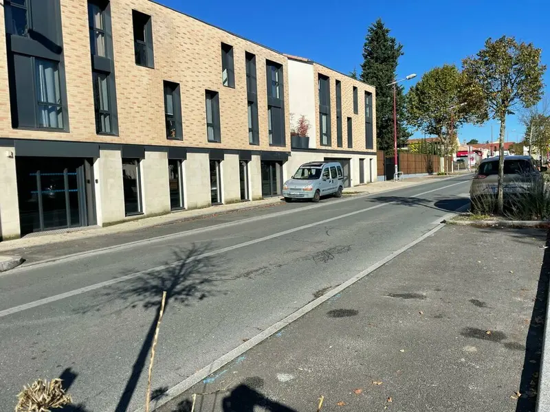LOCAL COMMERCIAL A VENDRE LE TAILLAN-MEDOC CENTRE