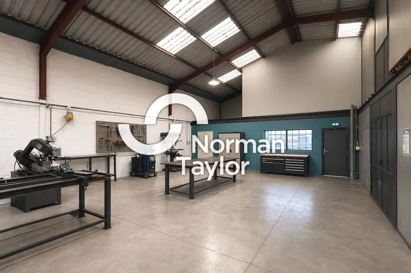 Entrepôt / Activité à vendre - Argelès-Sur-Mer (66700) - 300 m²