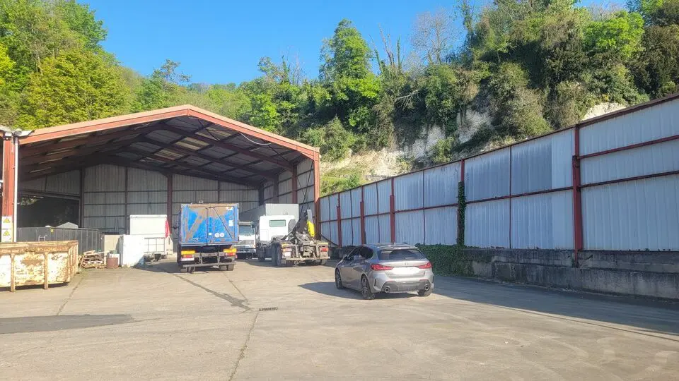 Terrain à louer - Canteleu (76380) - 749 m² - 1 250 €/mois