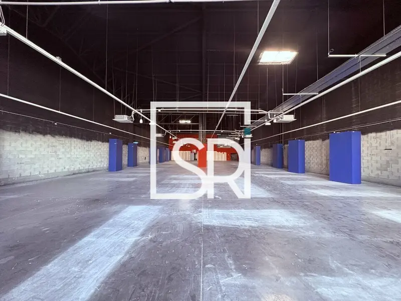 Local Commercial à louer - Clermont-Ferrand (63100) - 1238 m² - 12 380 €/mois