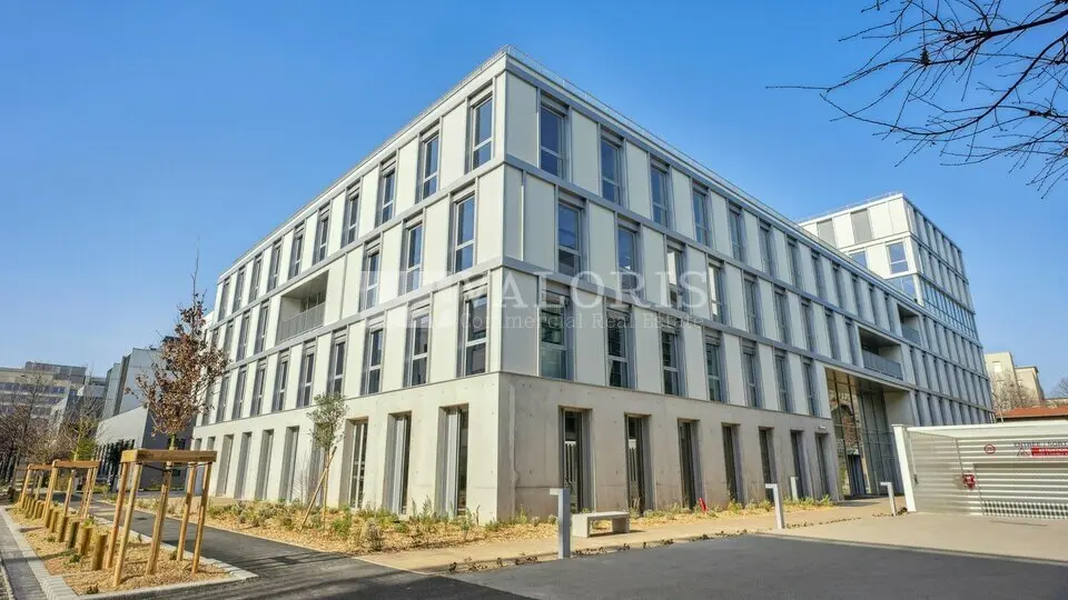 Local Commercial à louer - Lyon 08 (69008) - 690 m² - 8 635 €/mois