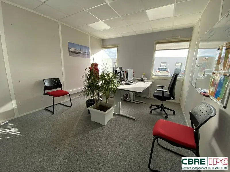 Bureau à louer - Saint-Paul-Lès-Dax (40990) - 752 m² - 7 750 €/mois