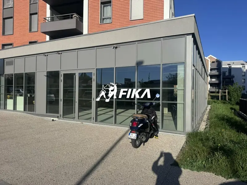Local Commercial à louer - Bruges (33520) - 147 m² - 2 833 €/mois