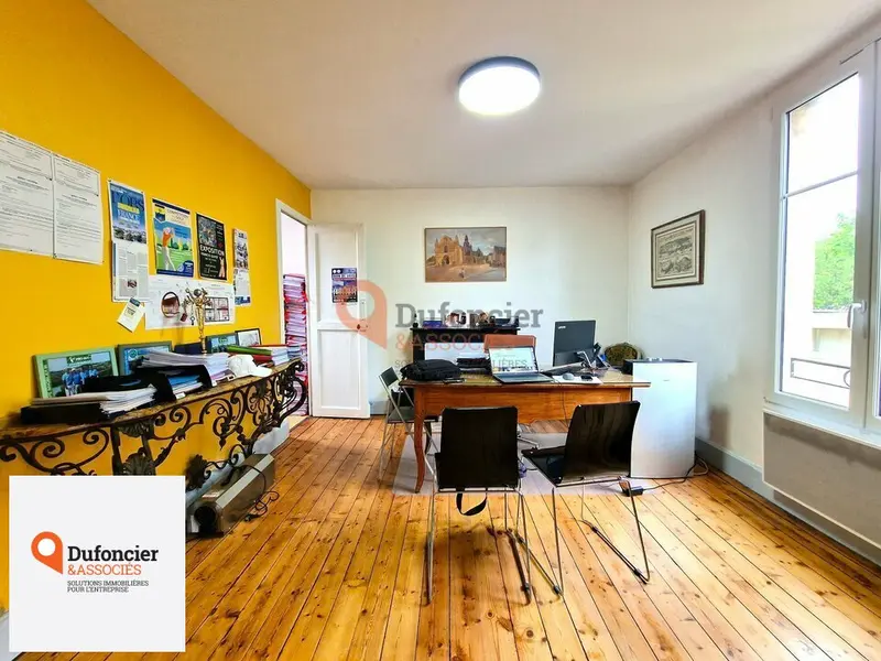 Bureau à louer - Poitiers (86000) - 160 m² - 1 700 €/mois