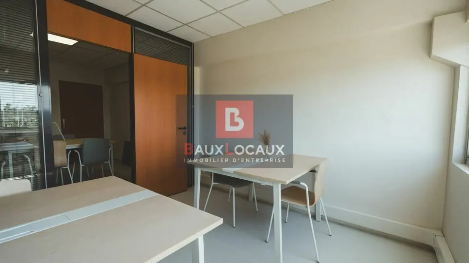 Bureau à louer - Salon-De-Provence (13300) - 10 m² - 430 €/mois