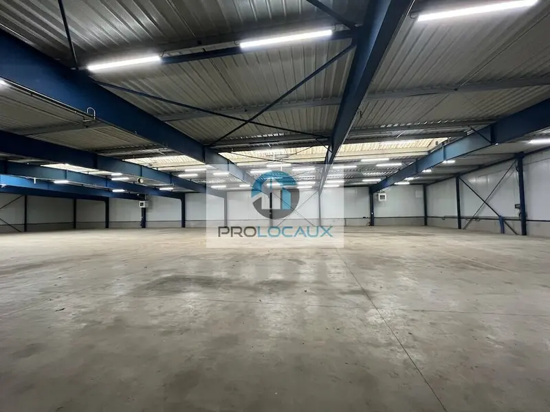 Entrepôt / Activité à vendre - Fresnoy-Lès-Roye (80700) - 1700 m²