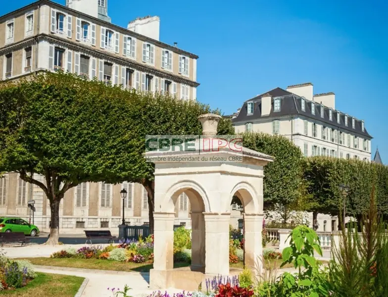 Local Commercial à vendre - Pau (64000) - 90 m²
