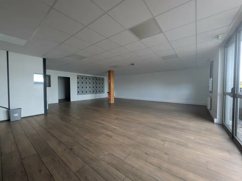 Entrepôt / Activité à louer - Le Grand-Quevilly (76120) - 568 m² - 4 575 €/mois