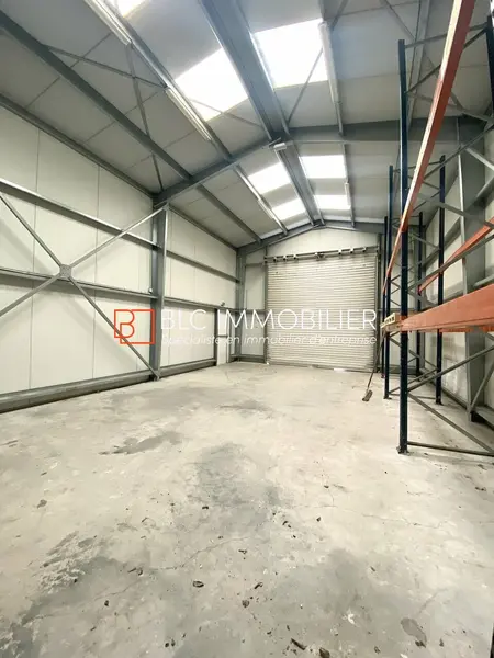 LOCAL D'ACTIVITE A LOUER 295 m2 13012 MARSEILLE