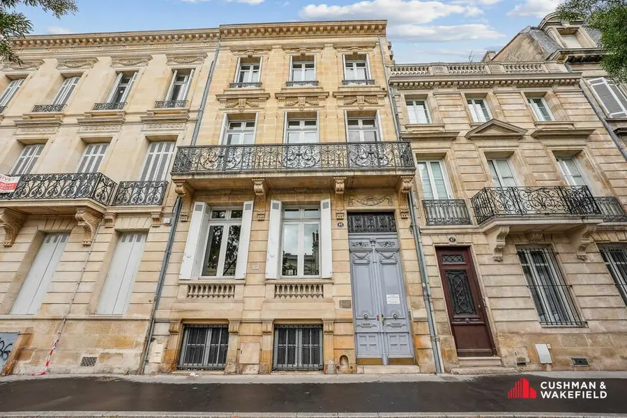 Bureau à louer - Bordeaux (33000) - 37 m² - 985 €/mois