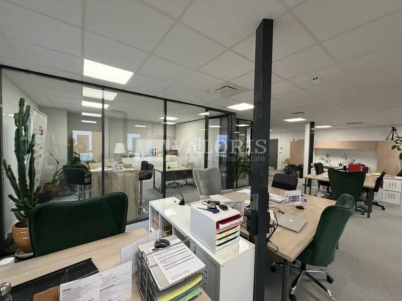 Bureau à louer - Dardilly (69570) - 140 m² - 1 808 €/mois
