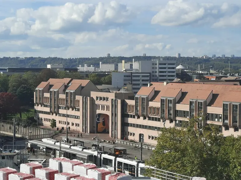 Bureau à louer - Rouen (76100) - 159 m² - 1 615 €/mois