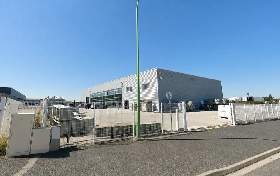 A louer Locaux d'activité 1217m² Perpignan