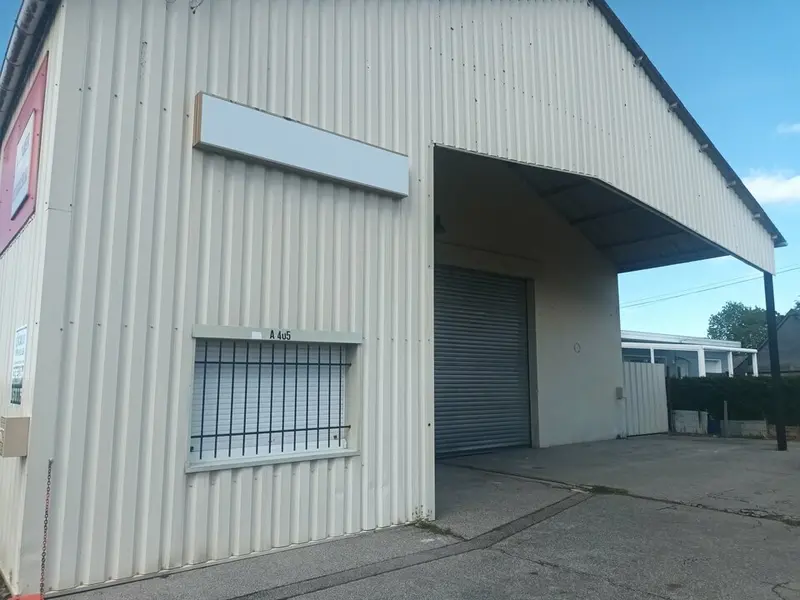 A louer Locaux d'activité 330m² Saint-Nicolas-d'Aliermont
