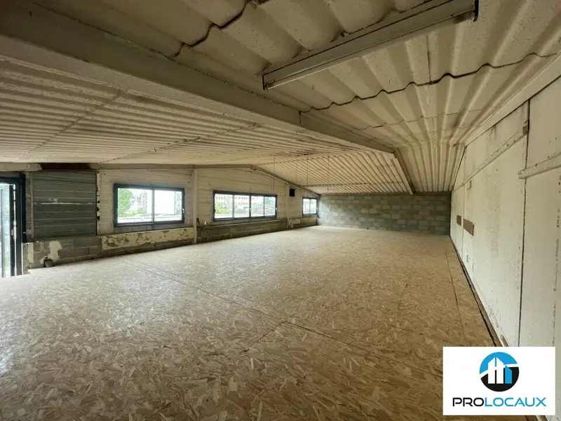 A vendre Bureaux 105m² Arnas