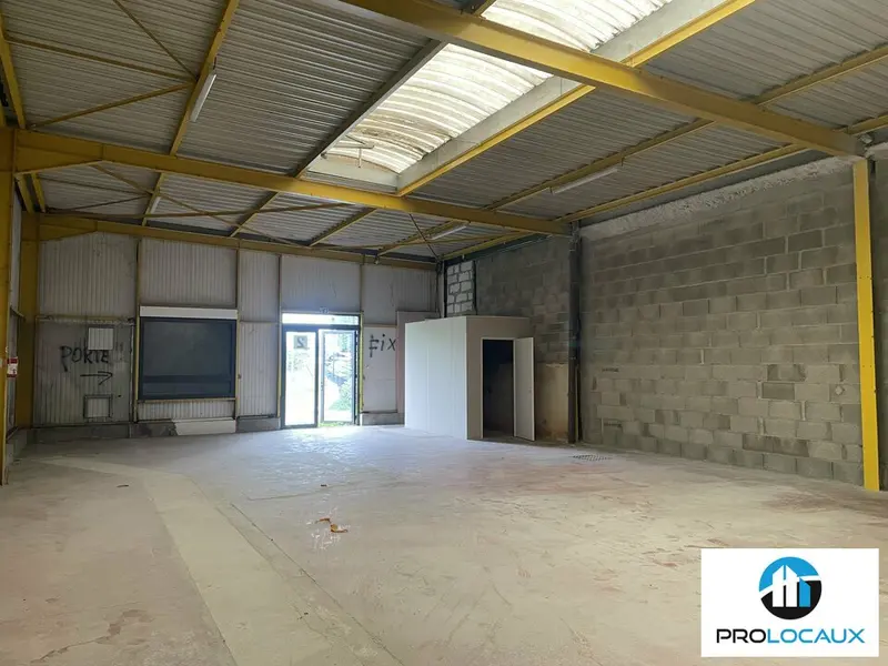 Entrepôt / Activité à louer - Arnas (69400) - 155 m² - 1 187 €/mois
