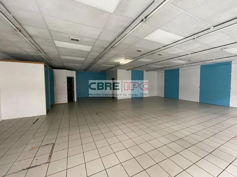 Local Commercial à louer - Pau (64000) - 144 m² - 2 200 €/mois