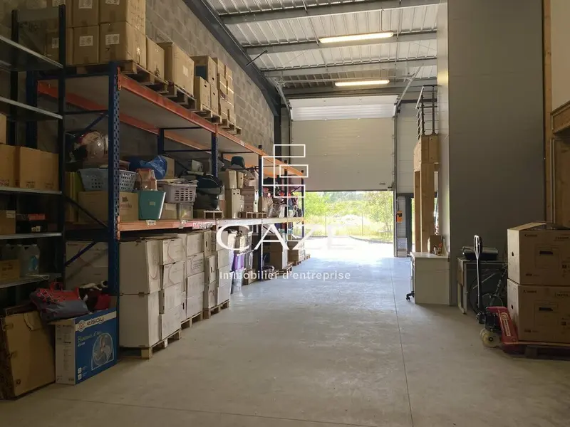 LOCAUX A VENDRE - MARTIGNAS