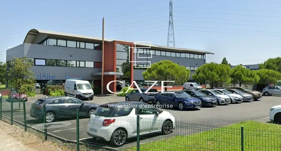 A vendre Bureaux 1800m² Floirac