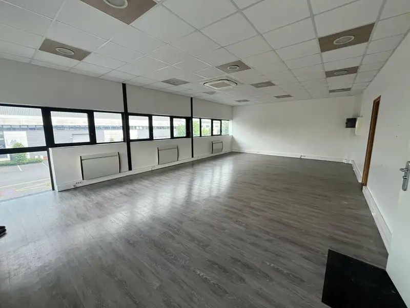 Bureau à louer - Bailly-Romainvilliers (77700) - 60 m² - 800 €/mois