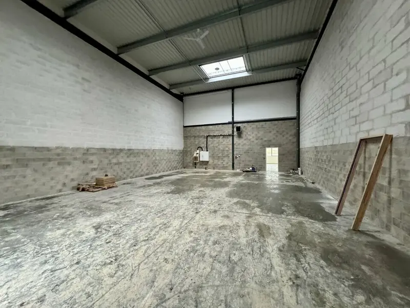 Entrepôt / Activité à vendre - Buchelay (78200) - 344 m²