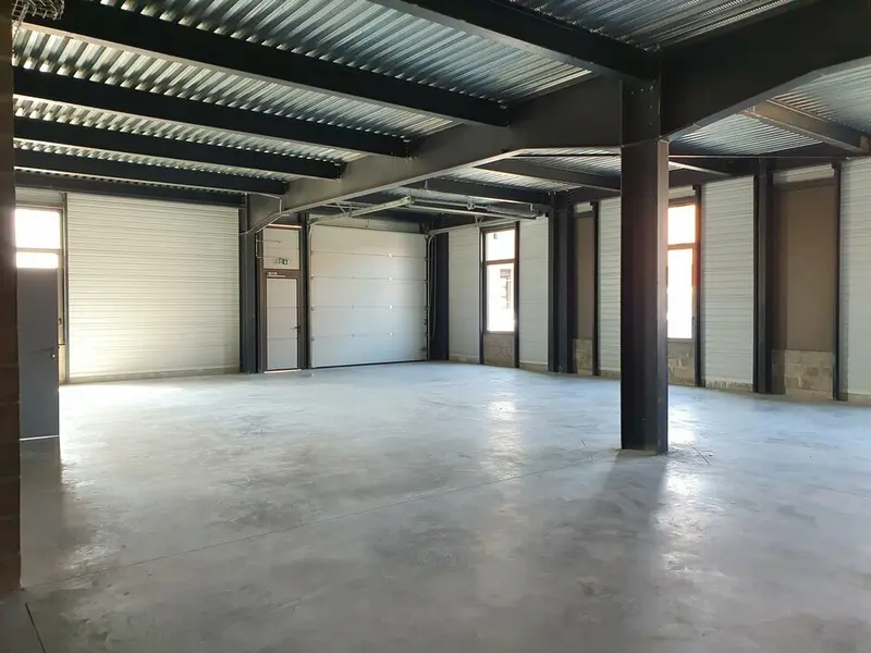 Entrepôt / Activité à vendre - Tremblay-En-France (93290) - 1971 m²