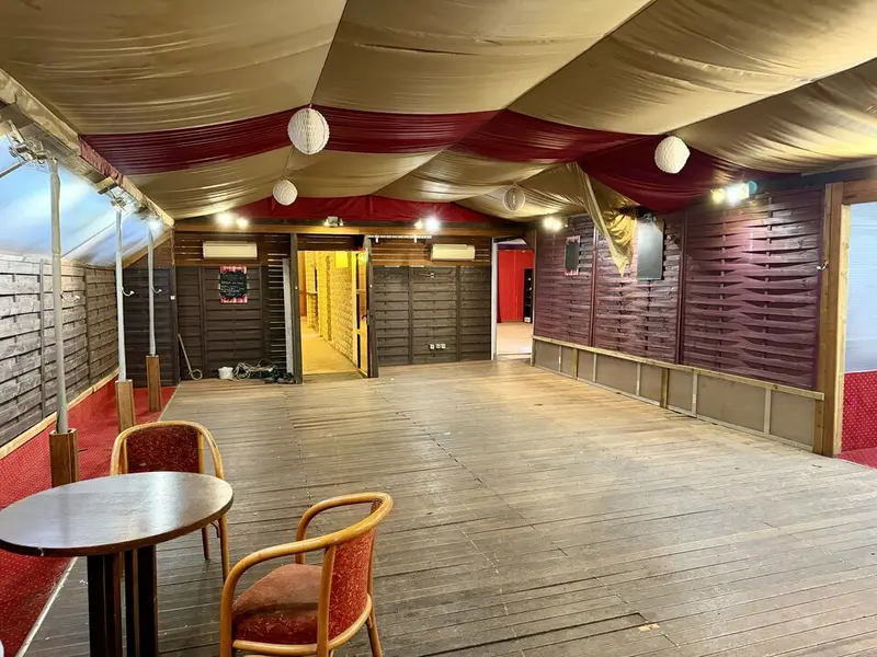 A vendre Local commercial  2192m² Saint-Denis