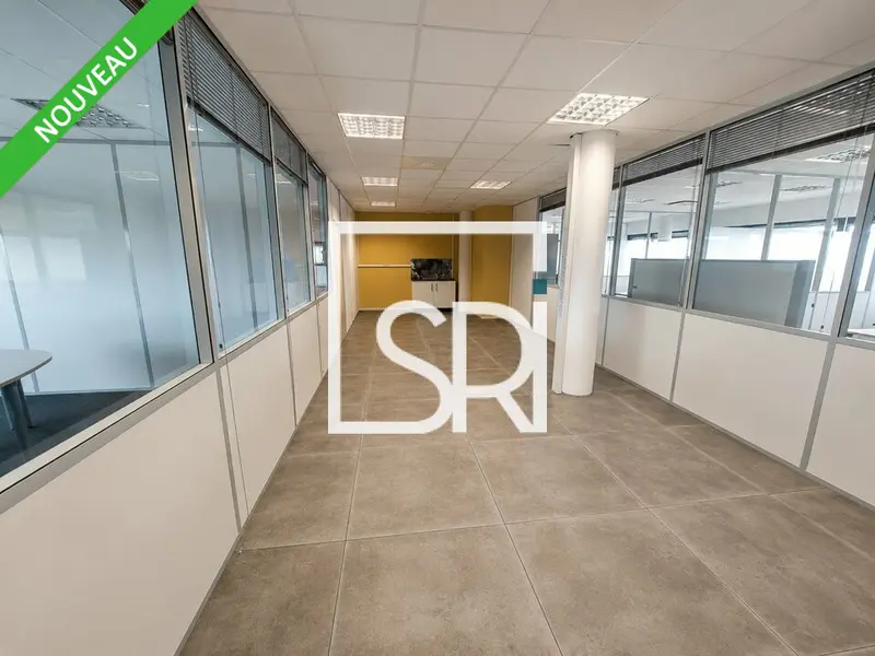 A vendre Bureaux 584.27m² Cournon-d'Auvergne