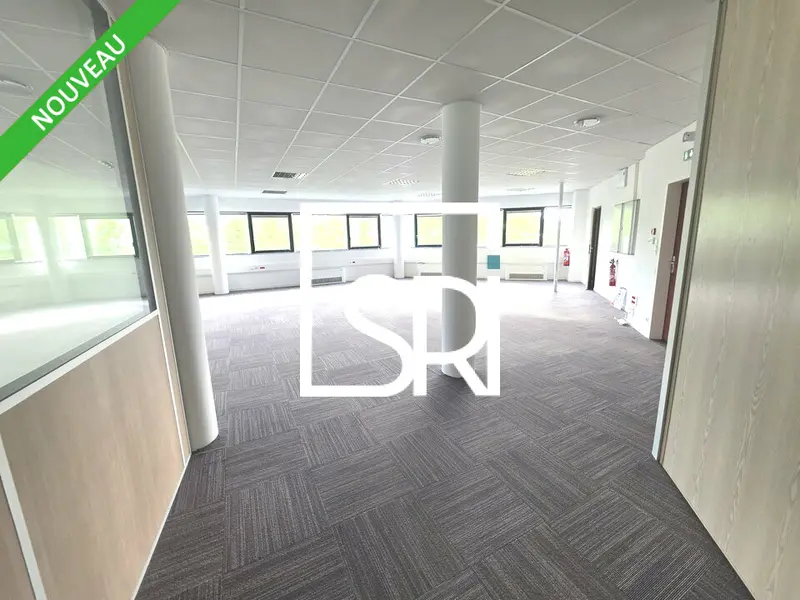 Bureau à vendre - Cournon-D'Auvergne (63800) - 426 m²