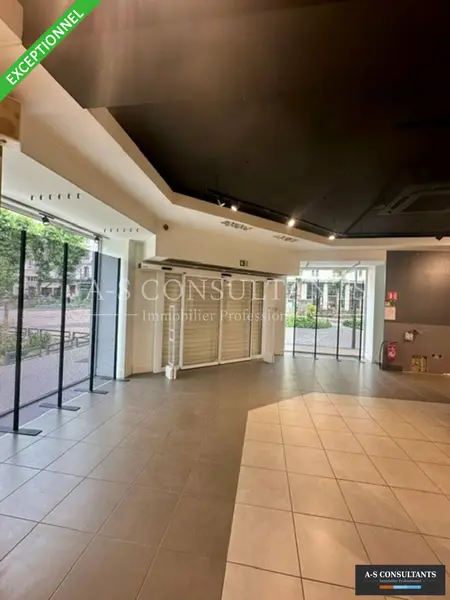A louer Local commercial  465m² Chambéry