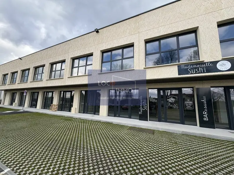 A louer Local commercial  76m² Pompignac