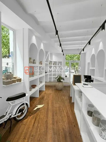 Local Commercial à louer - Marseille 08 (13008) - 64 m² - 1 700 €/mois