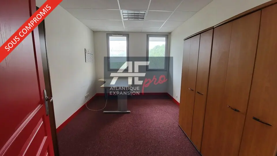 Bureau à vendre - Saint-Nazaire (44600) - 137 m²