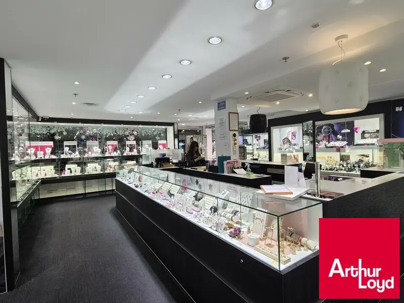 FONDS de COMMERCE BIJOUTERIE / HORLOGERIE en centre commercial