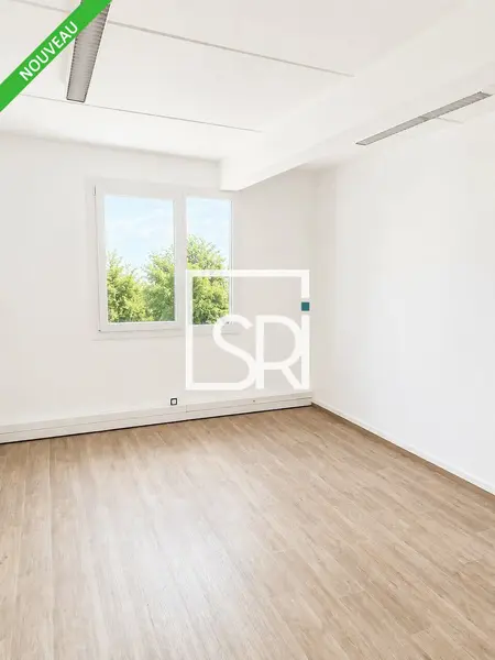 Bureau à louer - Clermont-Ferrand (63100) - 76 m² - 728 €/mois
