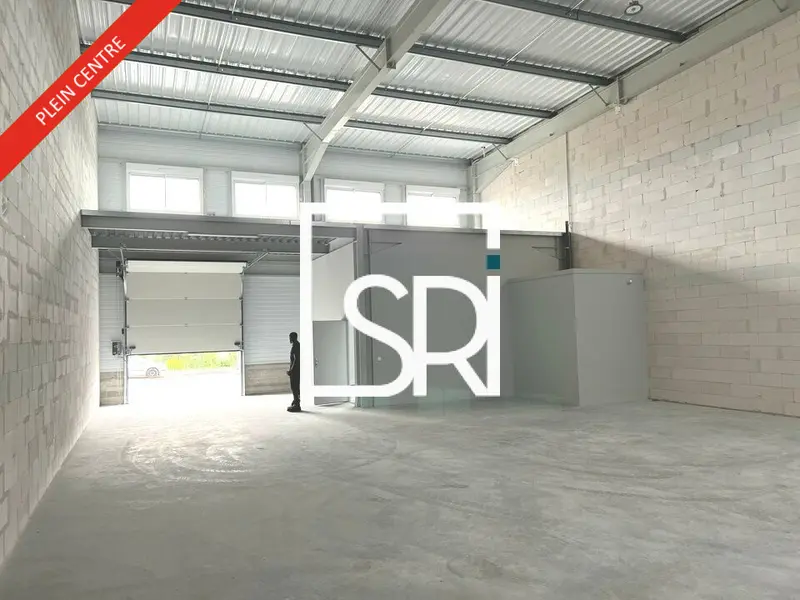 Entrepôt / Activité à louer - Clermont-Ferrand (63100) - 384 m² - 2 240 €/mois