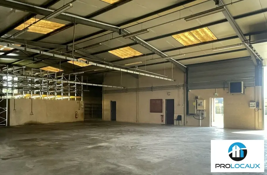 Entrepôt / Activité à louer - Arnas (69400) - 570 m² - 3 800 €/mois