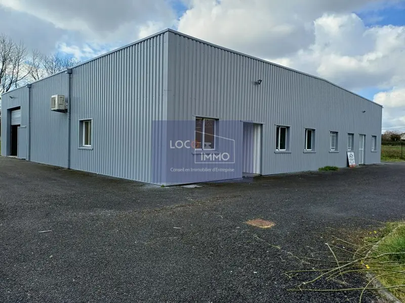 A louer Locaux d'activité 240m² Blanquefort