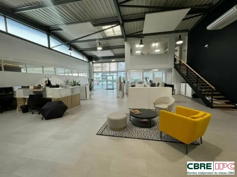 Bureau à louer - Bayonne (64100) - 873 m² - 7 500 €/mois