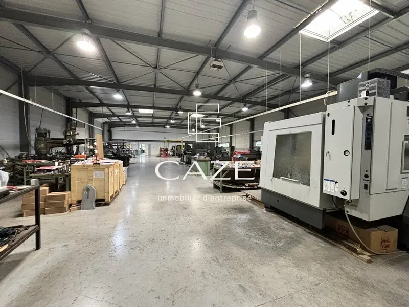 Entrepôt / Activité à vendre - Saint-Aubin-De-Médoc (33160) - 1043 m²