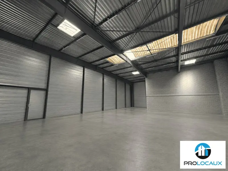 Entrepôt / Activité à louer - Amiens (80080) - 1740 m² - 6 155 €/mois