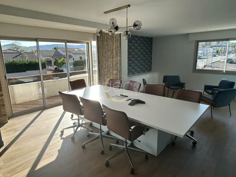 Bureau à vendre - Clermont-Ferrand (63000) - 341 m²