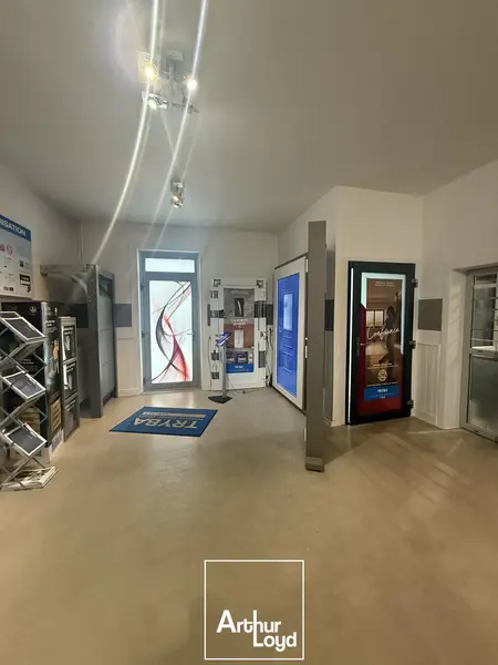 Entrepôt / Activité à vendre - Brive-La-Gaillarde (19100) - 300 m²